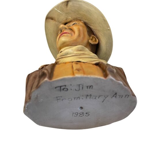 John Wayne "The Duke" 1985 Ceramic Bust Statue 10" x 5" Cowboy Hat  Scarf - Picture 5 of 7